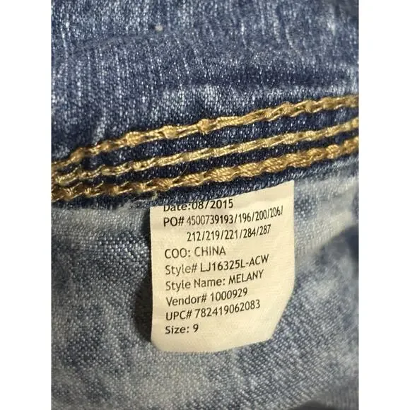 LEI Acid Washed Denim Jean Shorts Cutoffs Low Rise Women's Size 9 - Picture 5 of 8